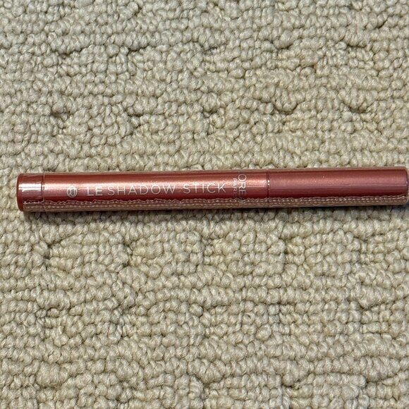New Loreal LeShadow Eyeshadow Stick 118 Cloudy Rose - Picture 1 of 2